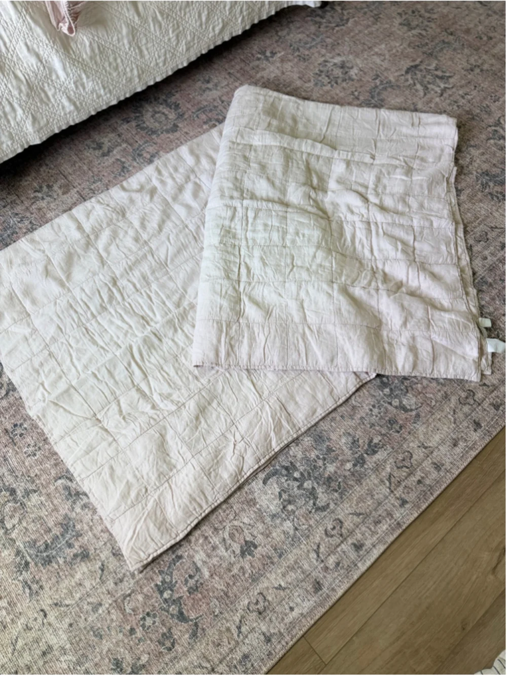 Parachute Linen Queen Box Quilt & Fitted Sheet